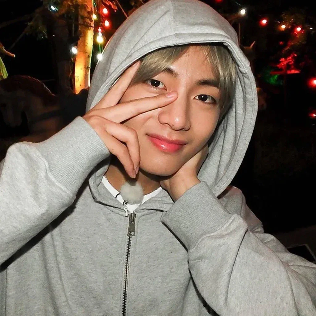 TAEHYUNG & TATA Exclusive Jacket - Image 3